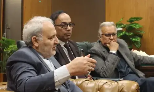 Iranian envoy sees no war soon, but warns &lsquo;region should stay on its toes&rsquo;