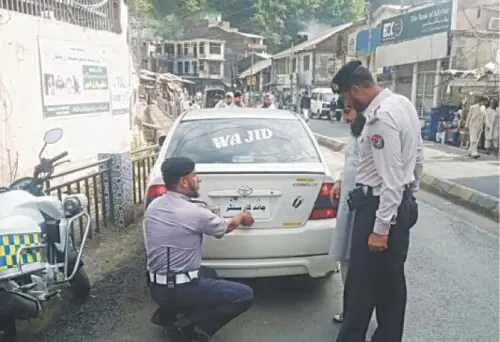 Traffic police barred from imposing fines on number plate ‘violator’ in Punjab Traffic police barred from imposing fines on number plate ‘violator’ in Punjab
