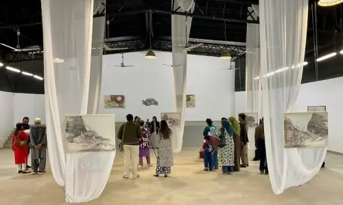 Zahra Mansoor&rsquo;s solo show grapples with the nature of intimacy and unresolved relationships