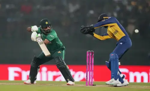 Pak vs SL T20 World Cup: Confident batting gets Pakistan to 102 without a loss by halfway mark