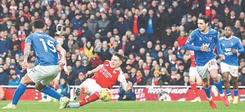 Gyokeres lifts Arsenal nine clear as United pile pressure on Frank