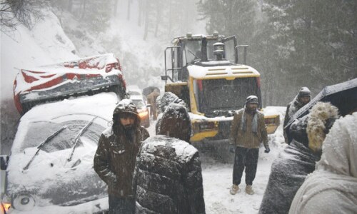 Weather turns chilly as rain, snowfall lash Hazara division Weather turns chilly as rain, snowfall lash Hazara division