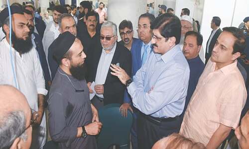 Affected Gul Plaza traders to be temporarily accommodated in Karachi markets