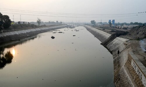 Concrete lining of KB Feeder raises ecological concerns in lower Sindh