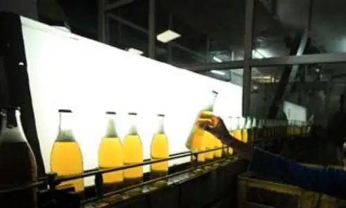 Three die after consuming illicit liquor in Karachi’s Nazimabad Three die after consuming illicit liquor in Karachi’s Nazimabad