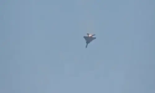 Kuwait ministry says &lsquo;several&rsquo; American jets crashed in country; Iran&rsquo;s National Security Council chief says &lsquo;will not negotiate with the US&rsquo;