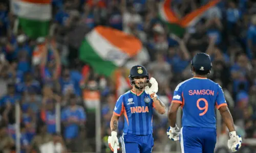 India pile up 255-5 against New Zealand in T20 World Cup final
