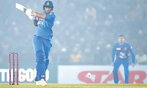 India T20 hero dons disguise for unexpected train home