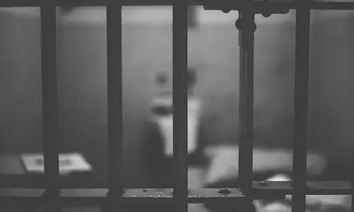 What legal recourse do Pakistanis arrested in Bahrain over Iran war videos have?