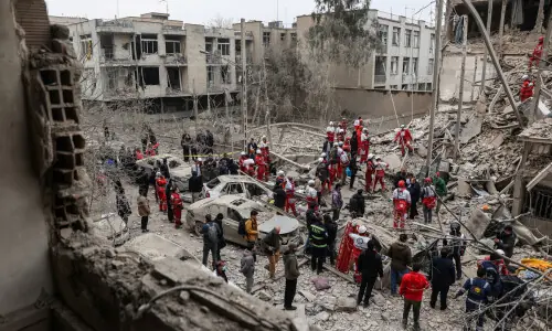 Iranian FM says ready to take war with Israel, US &lsquo;as far as&rsquo; necessary