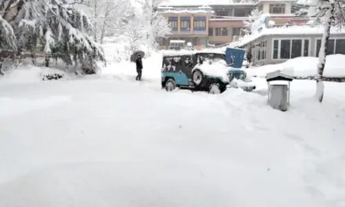 Cold returns to KP&rsquo;s Hazara amid rain, snow in some areas; several link roads blocked due to landslides