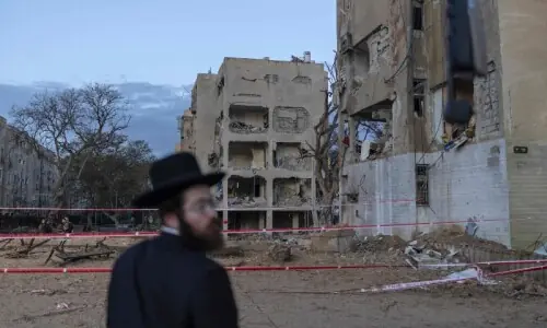 Iran missiles hit southern Israel, injuring more than 100 Iran missiles hit southern Israel, injuring more than 100