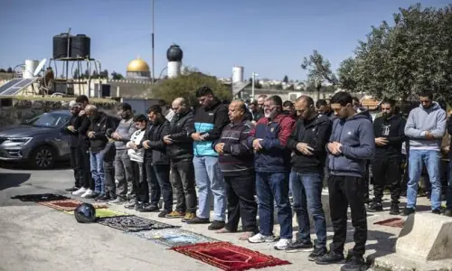 ‘Saddest day for Muslims’: Al Aqsa, held Kashmir’s Jama Masjid stay closed over Eid ‘Saddest day for Muslims’: Al Aqsa, held Kashmir’s Jama Masjid stay closed over Eid