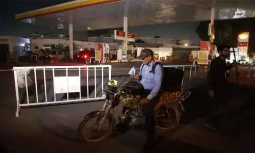 Petroleum dealers postpone strike in light of Middle East conflict Petroleum dealers postpone strike in light of Middle East conflict