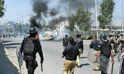 Sindh govt mulls comprehensive plan to counter violent extremism in Sindh, moot told