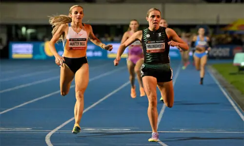 Hollingsworth upsets Bell as Gout Gout fails to fire in Melbourne