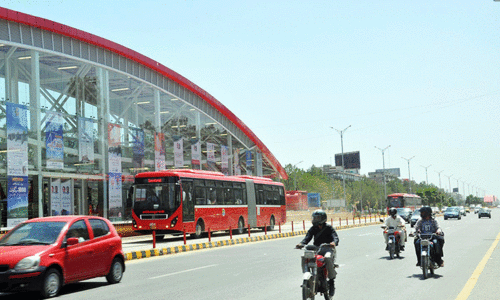 Metro bus service hours reduced to save fuel in Islamabad Metro bus service hours reduced to save fuel in Islamabad