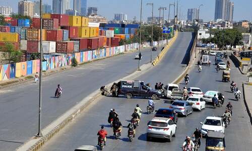 Closure of key roads brings chaos to downtown streets