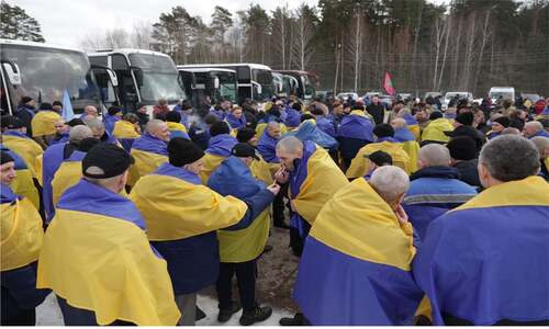 Russia, Ukraine exchange 300 prisoners each