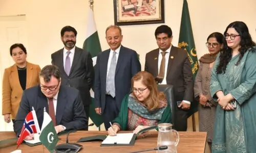 ‘Historic milestone’: Pakistan, Norway sign carbon market deal under Paris Agreement ‘Historic milestone’: Pakistan, Norway sign carbon market deal under Paris Agreement