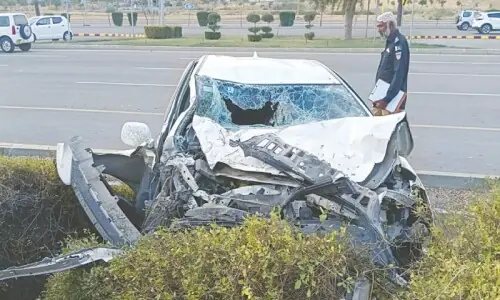 High-speed stunt results in crash on Ring Road Lahore High-speed stunt results in crash on Ring Road Lahore