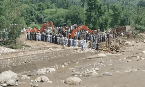 PDMA issues flood advisory for several KP districts