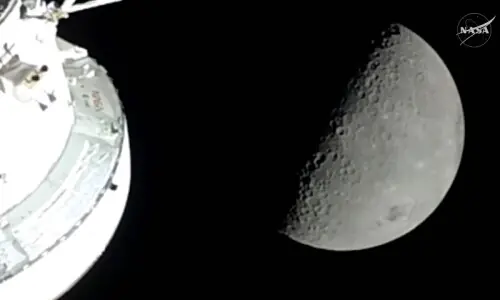 Artemis II moon crew flies farther than humans have ever gone before Artemis II moon crew flies farther than humans have ever gone before