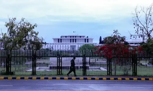 Local holiday announced in Islamabad, Rawalpindi for April 9 and 10; essential services to remain operational Local holiday announced in Islamabad, Rawalpindi for April 9 and 10; essential services to remain operational