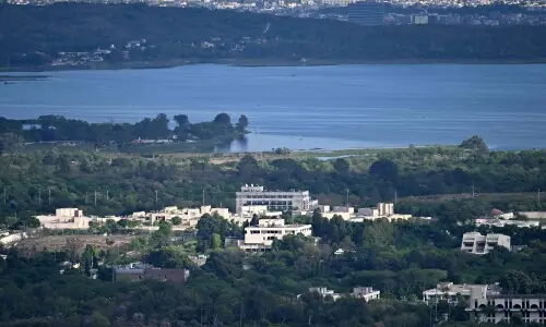 US, Iranian delegations expected in Pakistan on Friday; White House says first round of talks to be held on Saturday US, Iranian delegations expected in Pakistan on Friday; White House says first round of talks to be held on Saturday