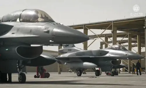 Pakistan sends military force, fighter jets to Saudi Arabia