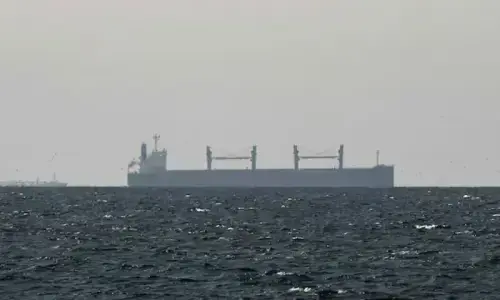 US warships transit Strait of Hormuz in mine clearance operation: Centcom