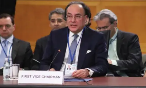 Pakistan explores financing options Pakistan explores financing options