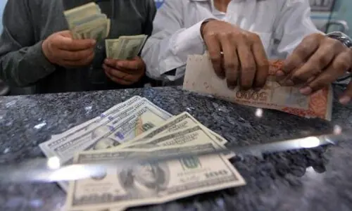 CTD man held for &lsquo;currency smuggling&rsquo; in Karachi