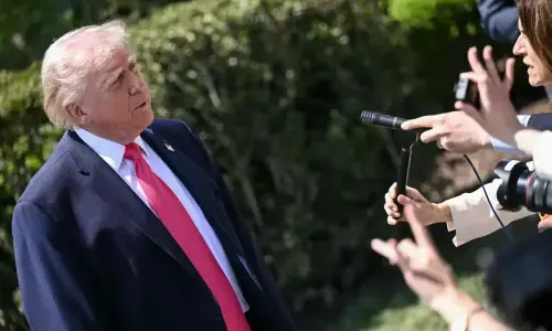 Trump hints at Islamabad trip if Iran deal is finalised Trump hints at Islamabad trip if Iran deal is finalised
