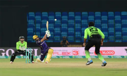 Qalandars woes deepen as Rossouw, Usman reignite Gladiators&rsquo; campaign