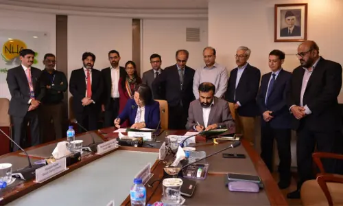 Govt, ADB sign Rs365bn M6 deal