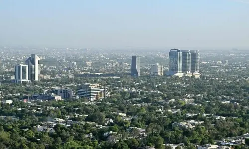 Islamabad administration allows public, goods transport; revises business timings for 3rd time