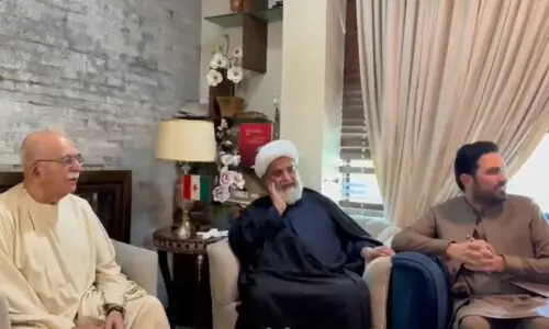 KP CM Afridi meets with TTAP's Achakzai and Abbas amid reports of rift within opposition