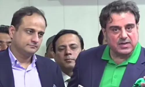 Karachi mayor Murtaza Wahab believes it's 'improper' to compare Karachi and Lahore's governance