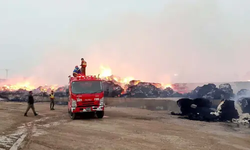 Fire erupts in Nooriabad industrial area