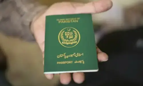 Govt slashes passport delivery time to 14 days, orders offices to go cashless