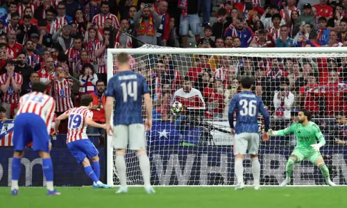 Arsenal, Atletico trade penalties in Champions League semi-final draw