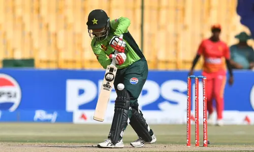 Sadaf&rsquo;s 98, Najiha onslaught help Pakistan rout Zimbabwe