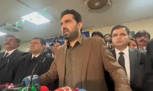 CM Afridi announces pen-down strike on May 6 over Centre&rsquo;s &lsquo;discrimination&rsquo; against KP