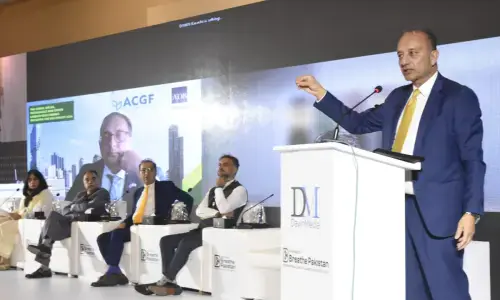 Breathe Pakistan: Minister Musadik Malik calls for investing in youth-led climate projects
