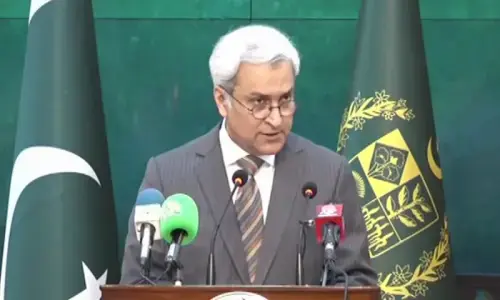Pakistan remains &lsquo;positive&rsquo; as Iran mulls peace offer