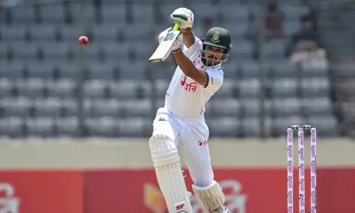 Najmul&rsquo;s century puts Bangladesh in command as Pakistan toil on opening day
