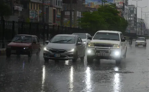 Two killed as heavy rain, windstorm  lash KP cities