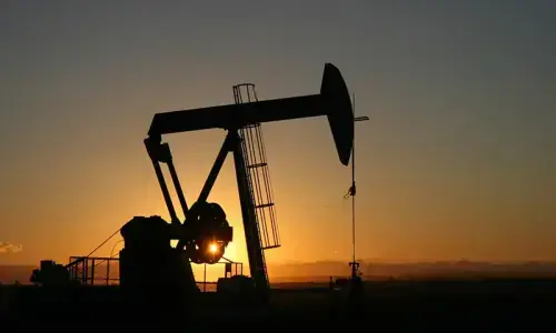 Oil prices rise as hopes of peace dwindle