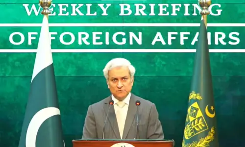 Chinese FM's remarks to Dar on Iran war 'misrepresented', call held with cordiality: FO